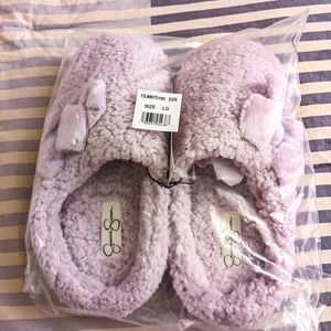 Jessica Simpson Women's Plush Marshmallow Slippers